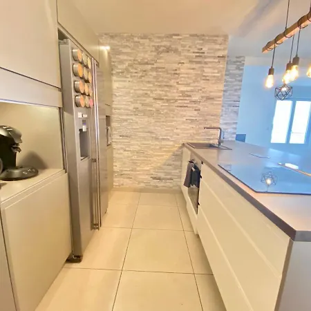 Apartment Maria By Scls Locations Cannes